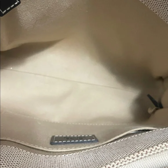 Chloè Woody Canvas Hand Bag - Picture 7 of 9